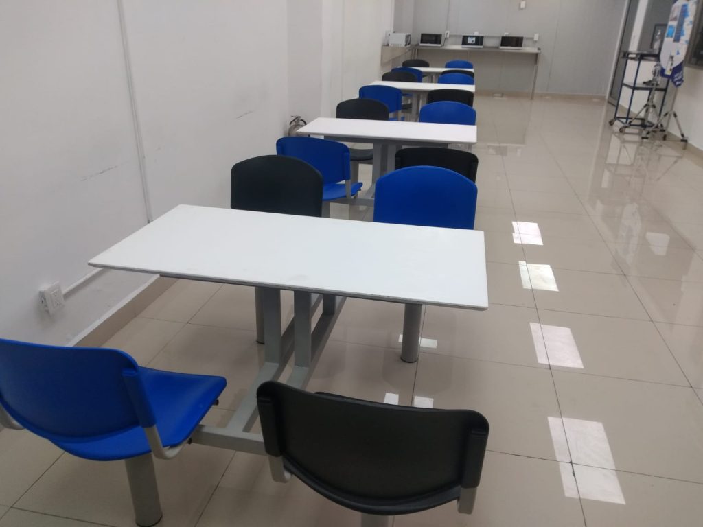 Banca Modular Integrada de Comedor Industrial (4 Plazas)