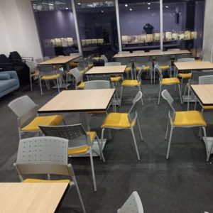 Silla Areta 4 patas polipropileno italiano uso rudo 200kg