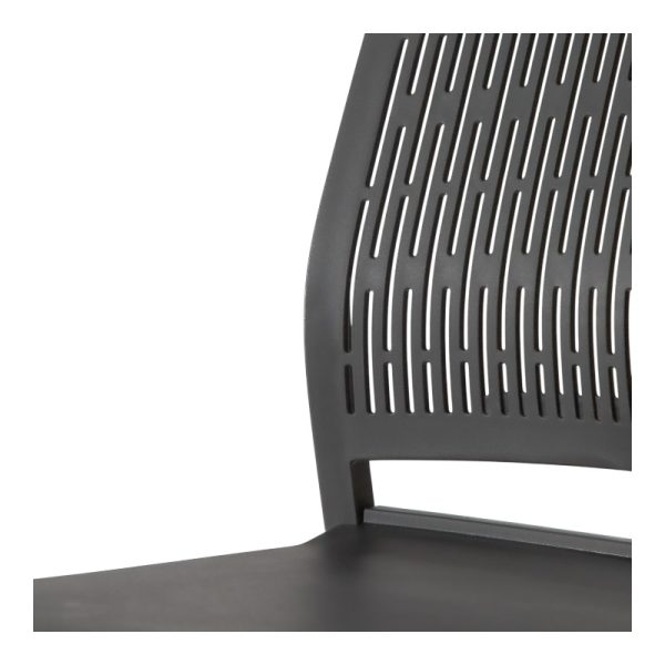 Silla de visita ergonómica Cerdeña en color negro con estructura cromada